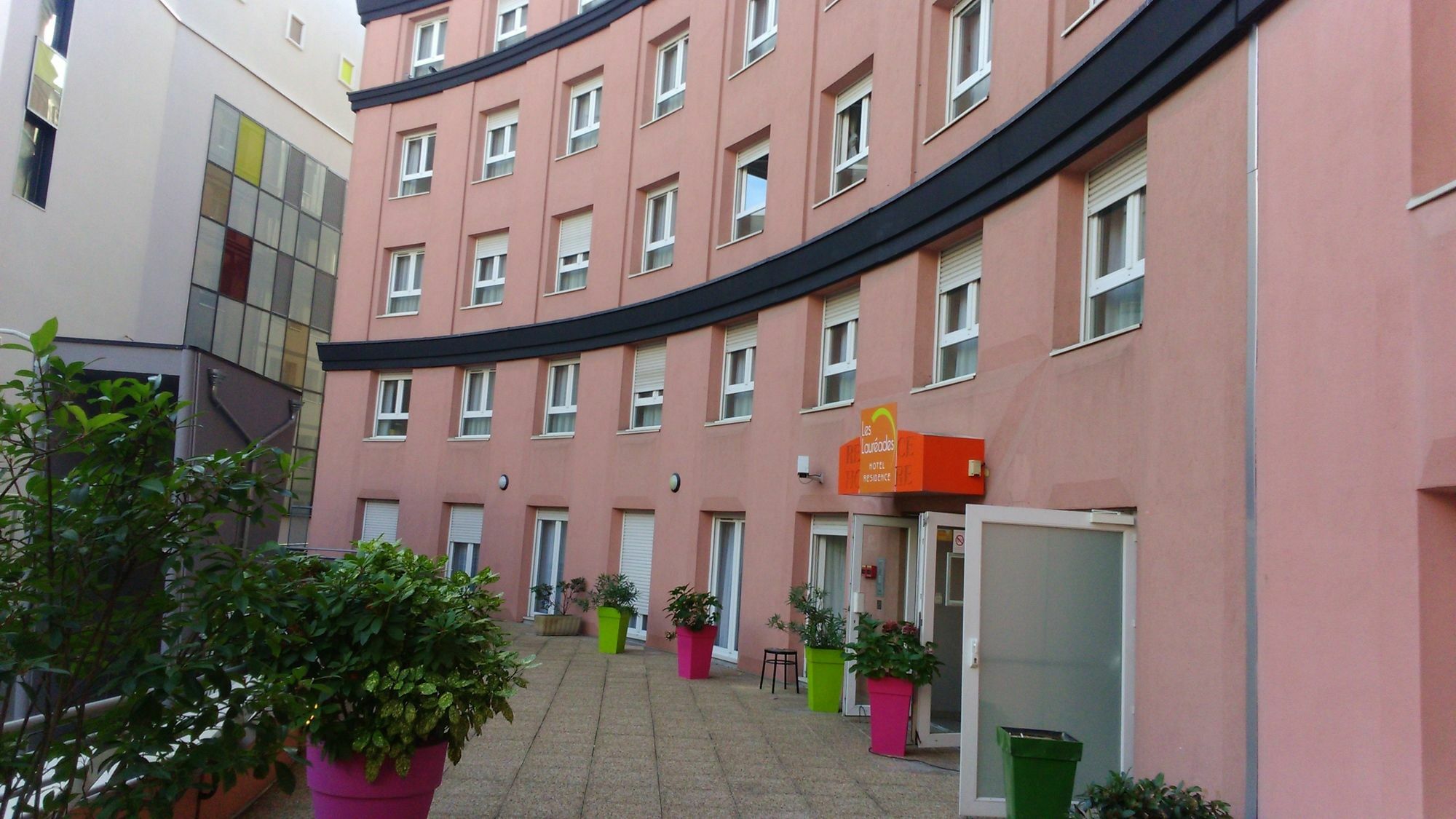 Appart'Hotel Laureades Clermont-Ferrand Centre Jaude Exteriör bild